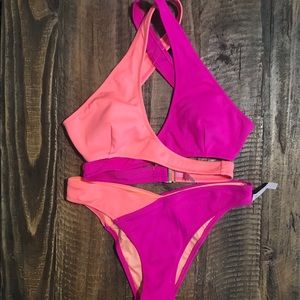 Victoria’s Secret swimsuit NWT SIZE MEDIUM